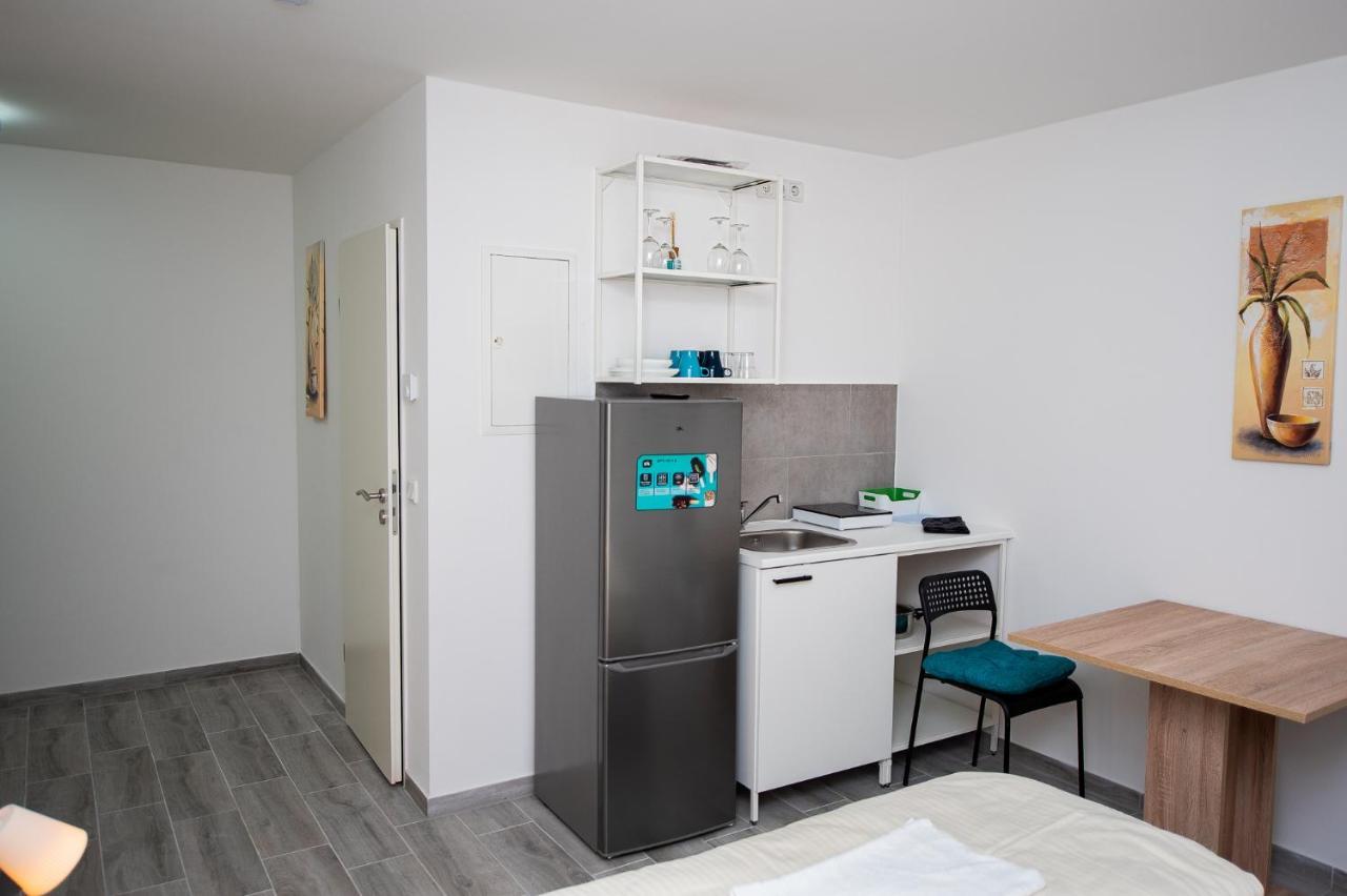 Modern Living Studio Kueche Netflix Inklusive Top Lage Neurenberg Buitenkant foto