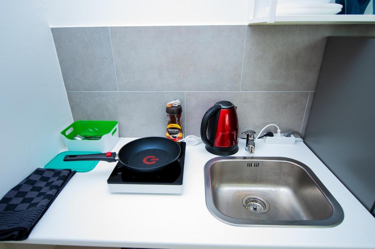 Modern Living Studio Kueche Netflix Inklusive Top Lage Neurenberg Buitenkant foto
