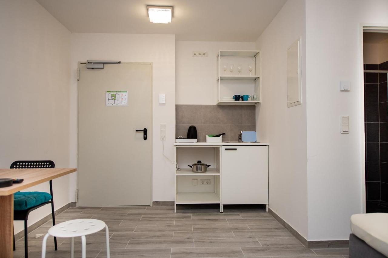 Modern Living Studio Kueche Netflix Inklusive Top Lage Neurenberg Buitenkant foto