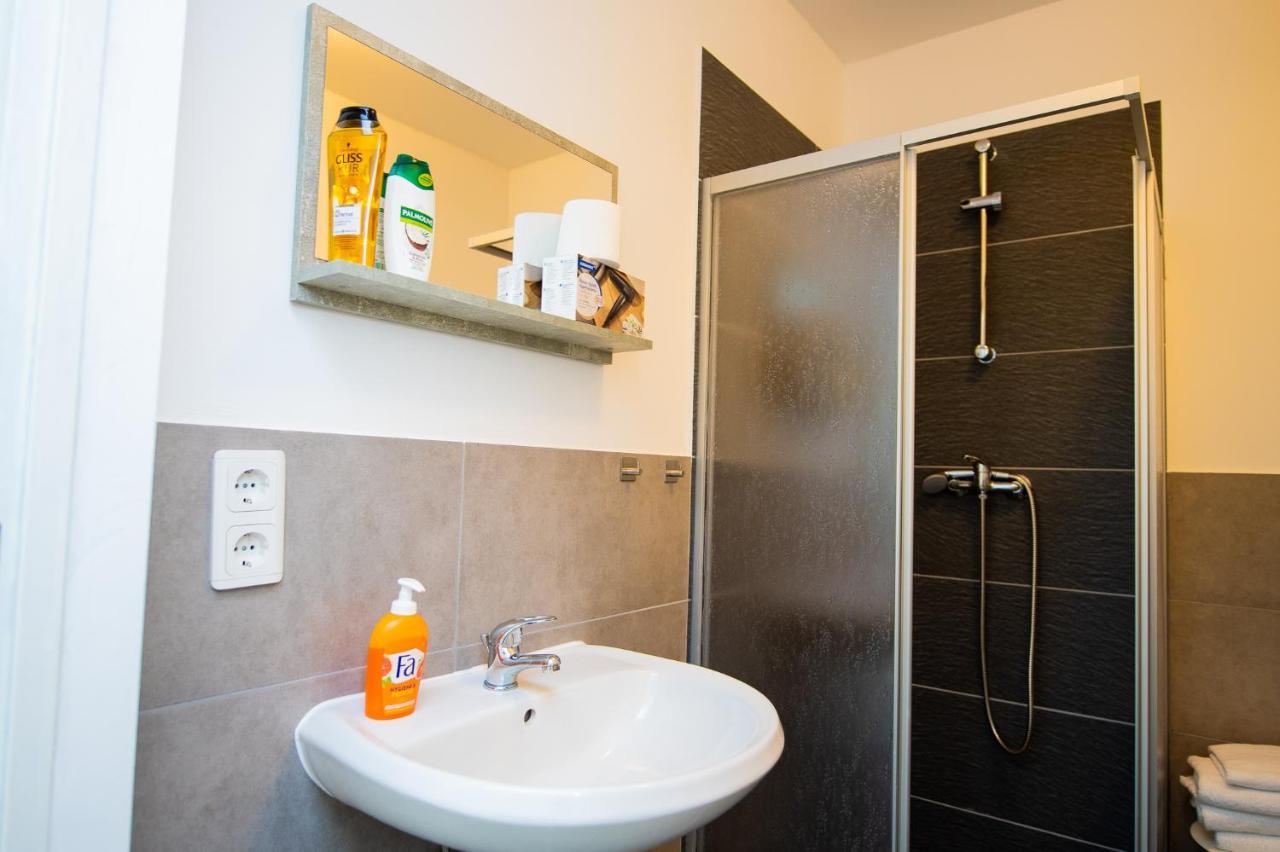 Modern Living Studio Kueche Netflix Inklusive Top Lage Neurenberg Buitenkant foto